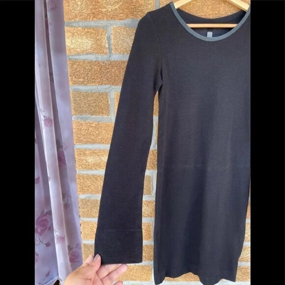 RAQUEL ALLEGRA LONG SLEEVE FITTED DRESS IN BLACK 2 - Picture 2 of 8